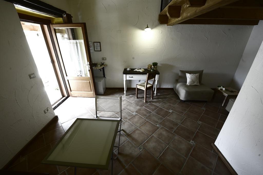 Il Giardino Degli Aranci Bed & Breakfast Mores Bilik gambar