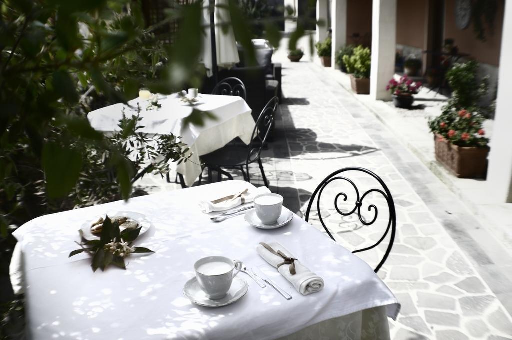 Il Giardino Degli Aranci Bed & Breakfast Mores Luaran gambar