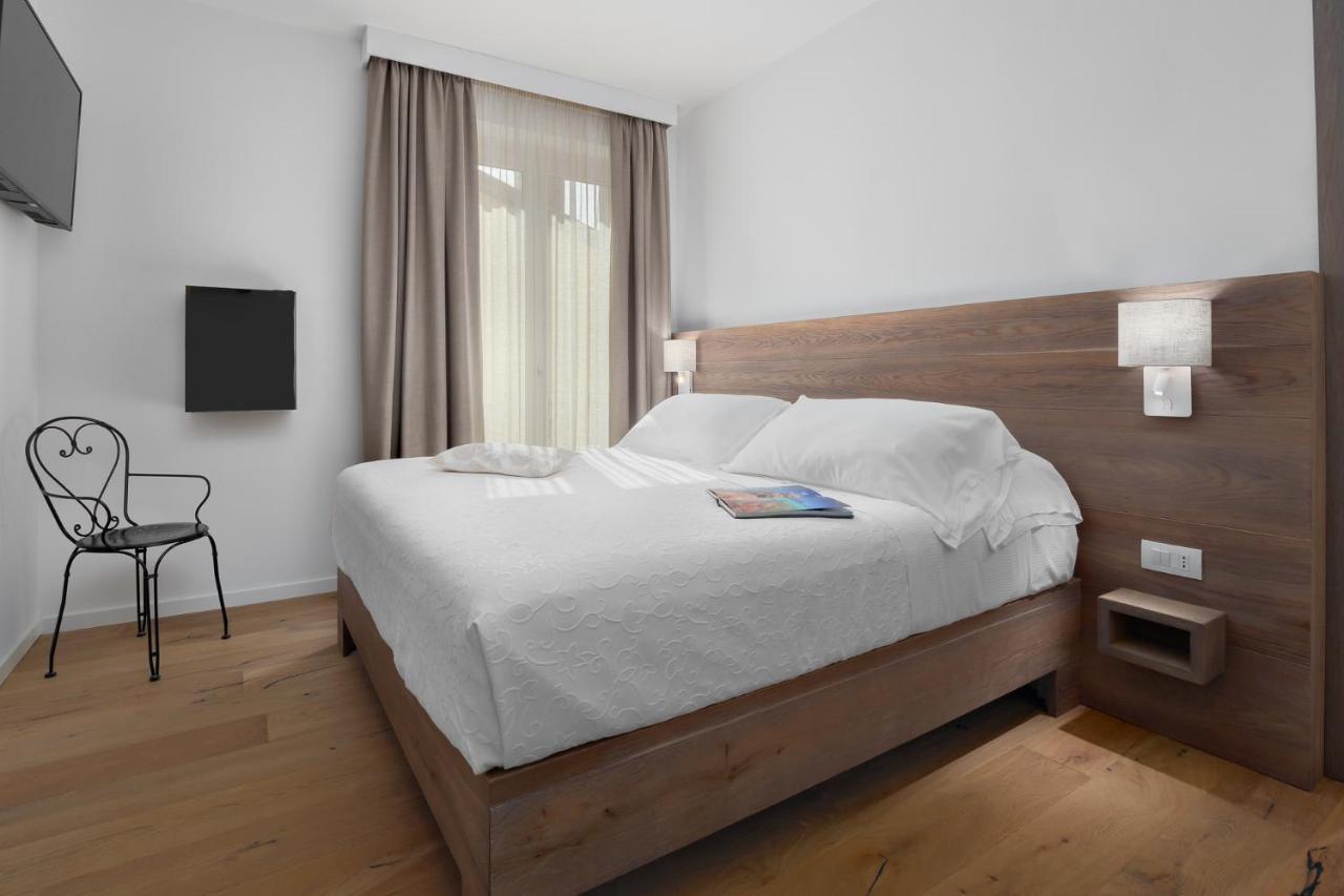 Il Giardino Degli Aranci Bed & Breakfast Mores Luaran gambar