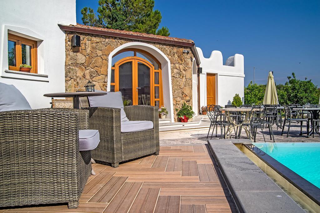 Il Giardino Degli Aranci Bed & Breakfast Mores Luaran gambar